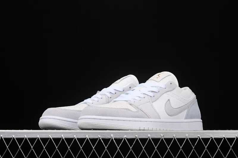 All Categories Air Jordan Jordan Series Basketball Shoes Air Jordan 1 Low New Version Air Jordan 1 Low AJ1 Joe 1 Low Top Leather Cultural and Leisure Sports Shoes CV3043-100